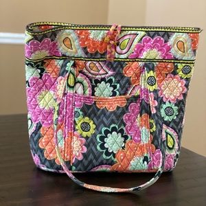 Vera Bradley Ziggy Zinnea tote // smoke free home // gently used // retired 2014